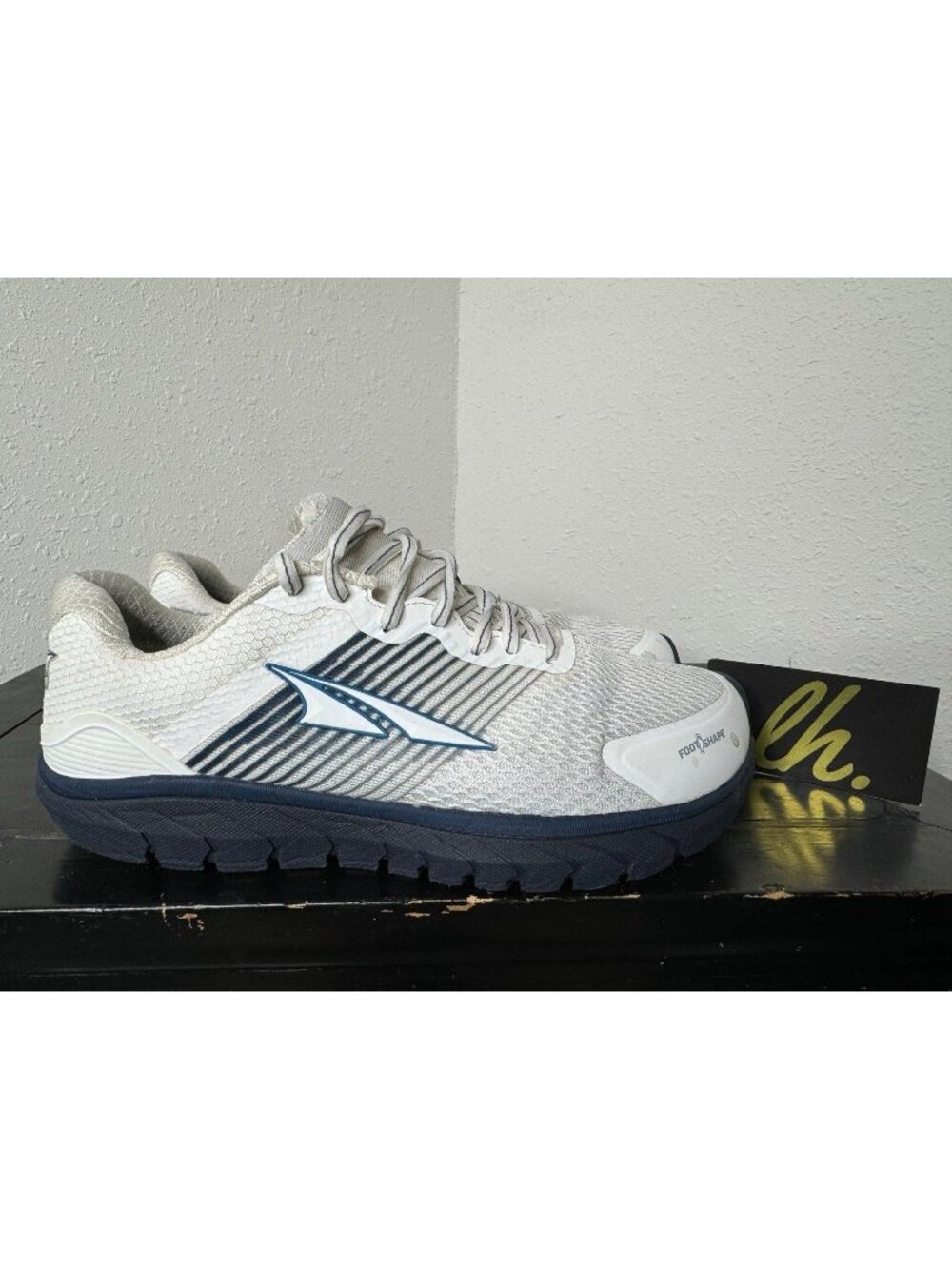 Mens 8 Altra Provision 4 White Navy Athletic Running Shoes ALOA4PEA103
